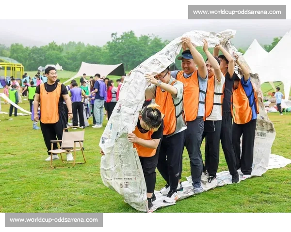 “小世界杯”火爆！业余球队也能踢出专业范儿，笑料百出！